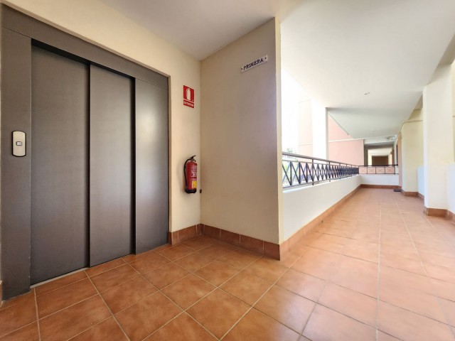 Leilighet, Nueva Andalucia, R5117008