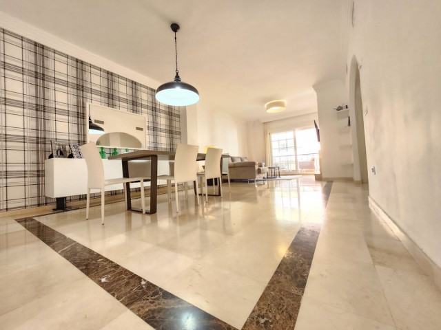 Leilighet, Nueva Andalucia, R5117008