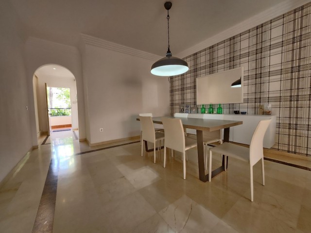 2 Soveroms Leilighet i Nueva Andalucía