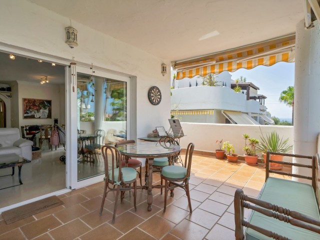 Apartment, Nagüeles, R5117035