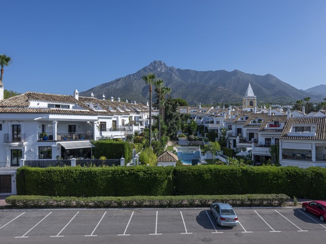 Apartment, Nagüeles, R5117206