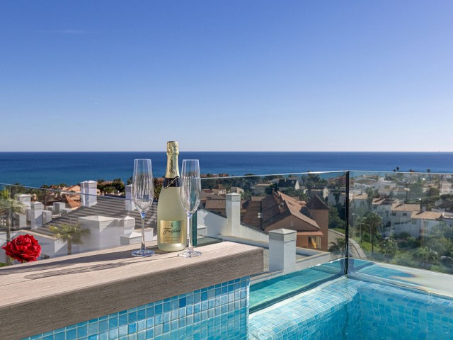 5 Bedrooms Apartment in Mijas Costa
