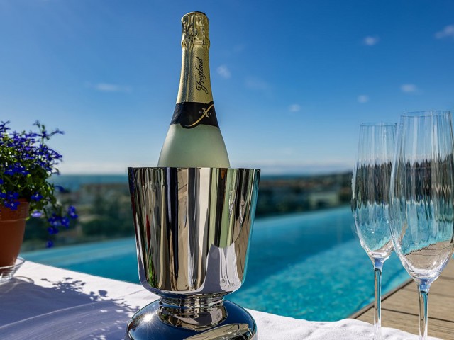 5 Bedrooms Apartment in Mijas Costa