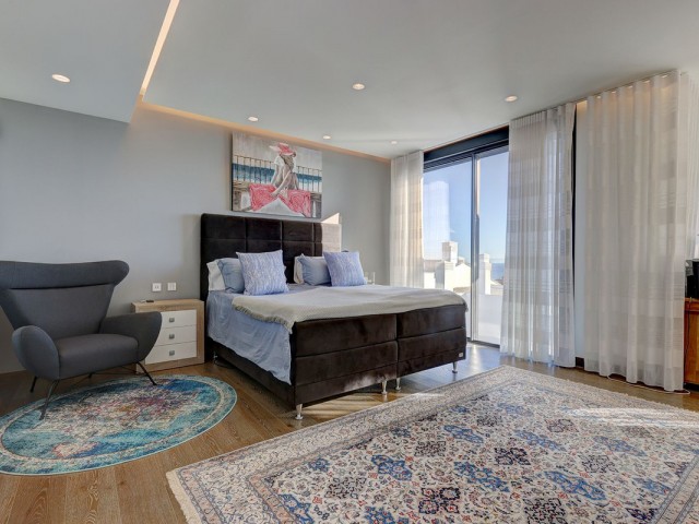 5 Bedrooms Apartment in Mijas Costa