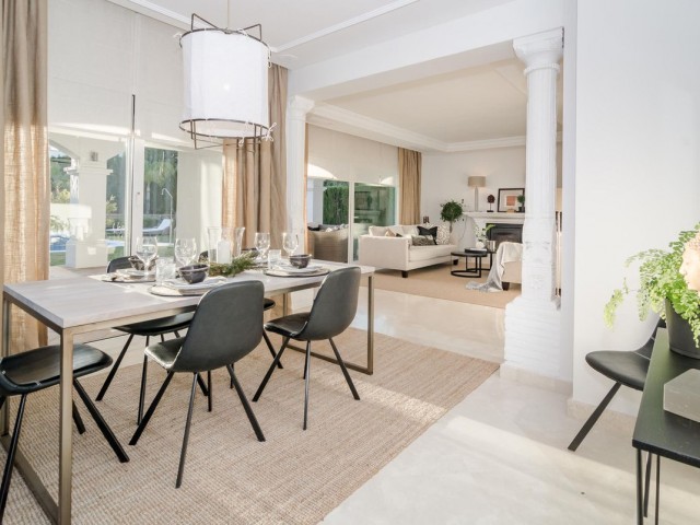 4 Schlafzimmer Villa in Nueva Andalucía