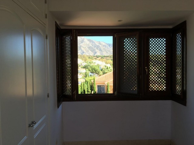 4 Schlafzimmer Villa in Nueva Andalucía