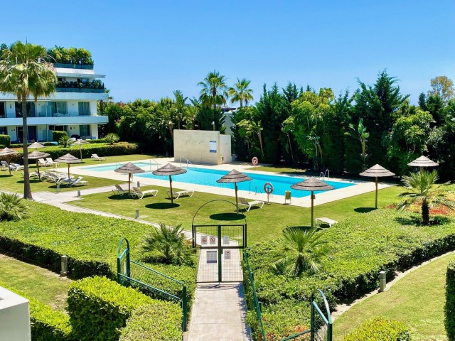 Appartement avec 3 Chambres  à Estepona
