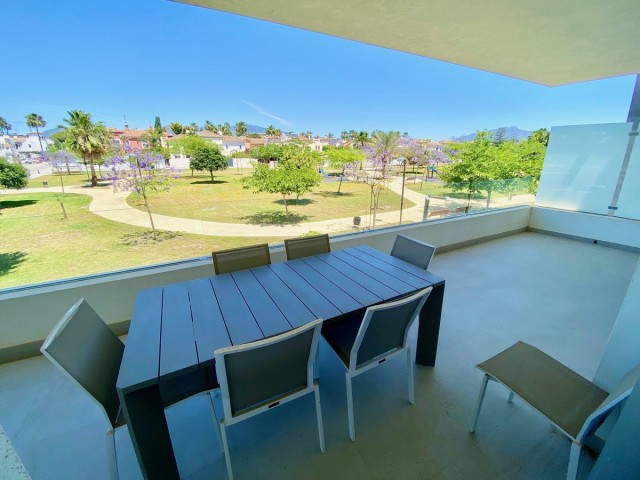 Appartement avec 3 Chambres  à Estepona