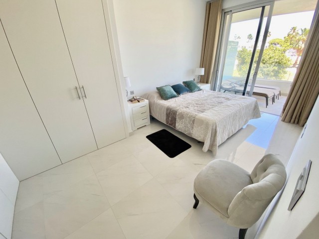 Appartement avec 3 Chambres  à Estepona