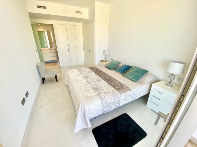 Appartement avec 3 Chambres  à Estepona
