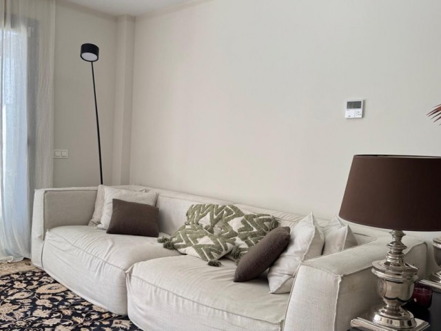 Appartement avec 3 Chambres  à Estepona