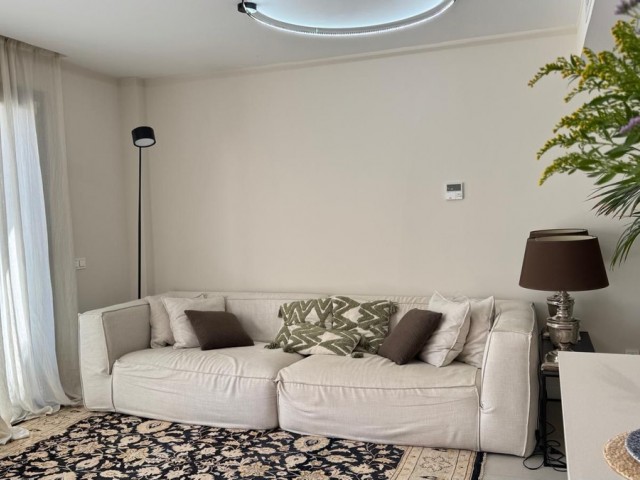 Appartement avec 3 Chambres  à Estepona