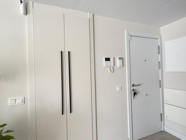 Appartement avec 3 Chambres  à Estepona
