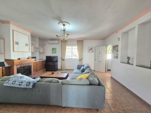 5 Bedrooms Villa in Alhaurín de la Torre