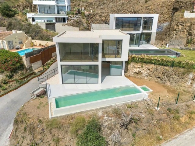 3 Bedrooms Villa in Cerros del Aguila