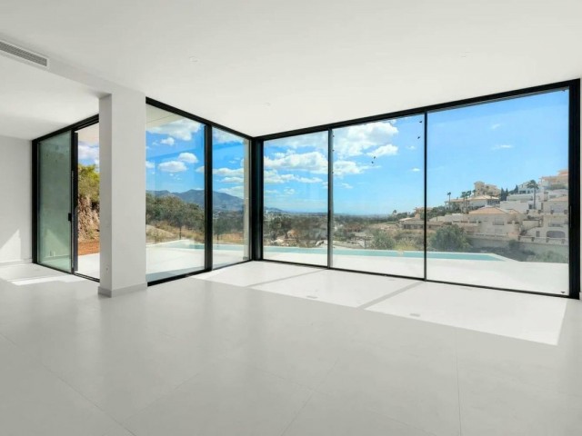 3 Bedrooms Villa in Cerros del Aguila