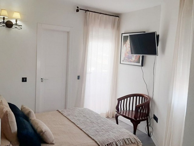 Appartement avec 3 Chambres  à Estepona