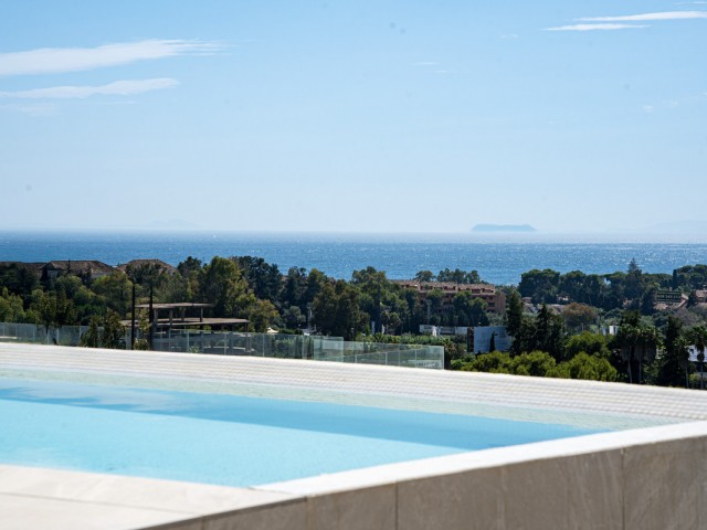 Apartamento con 2 Dormitorios  en Marbella