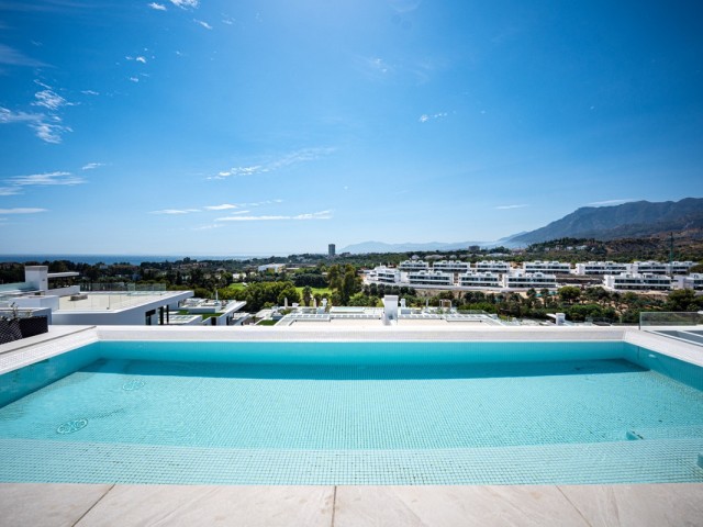 Apartamento con 2 Dormitorios  en Marbella