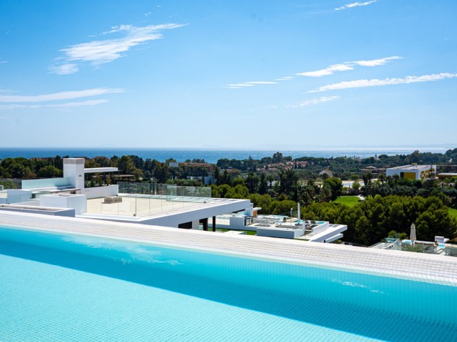 Apartamento con 2 Dormitorios  en Marbella