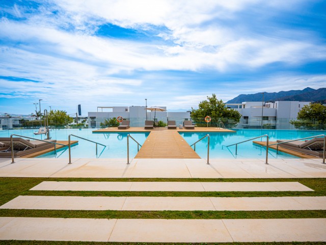 Apartamento con 2 Dormitorios  en Marbella