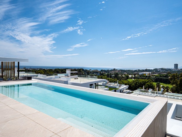 Apartamento con 2 Dormitorios  en Marbella