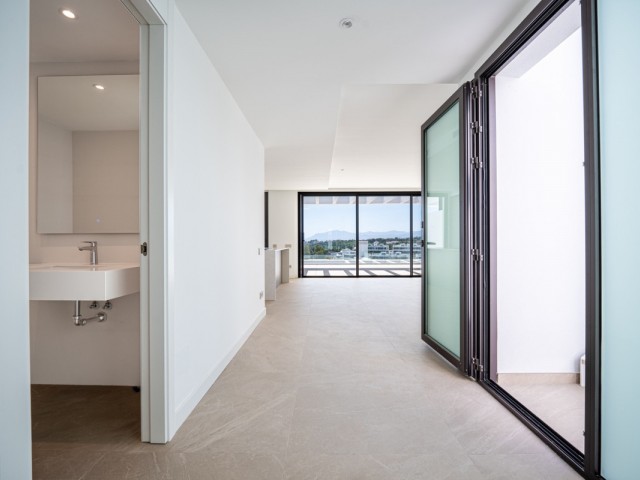 Apartamento con 2 Dormitorios  en Marbella