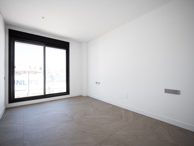 Apartamento con 2 Dormitorios  en Marbella