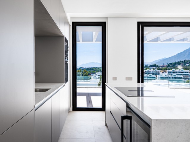 Apartamento con 2 Dormitorios  en Marbella