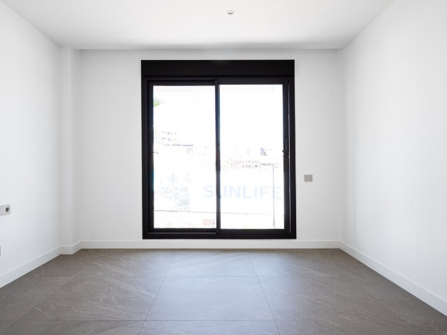 Apartamento con 2 Dormitorios  en Marbella