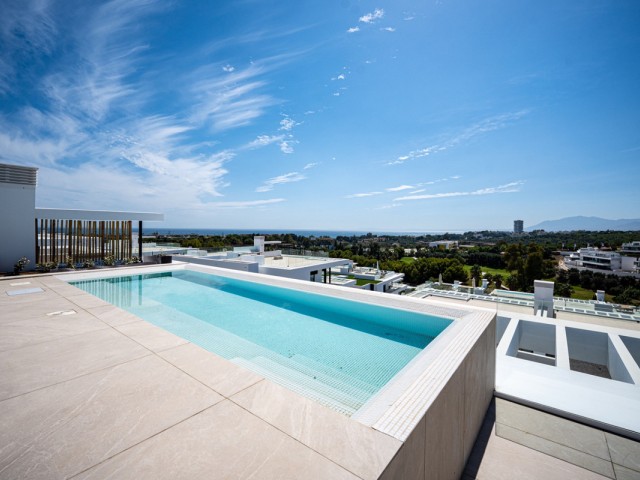 Apartamento con 2 Dormitorios  en Marbella