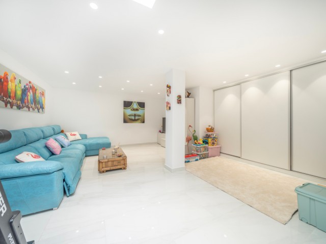 4 Schlafzimmer Villa in Ojén