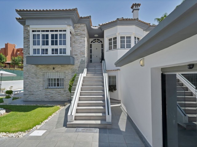 3 Sovrums Villa i Estepona