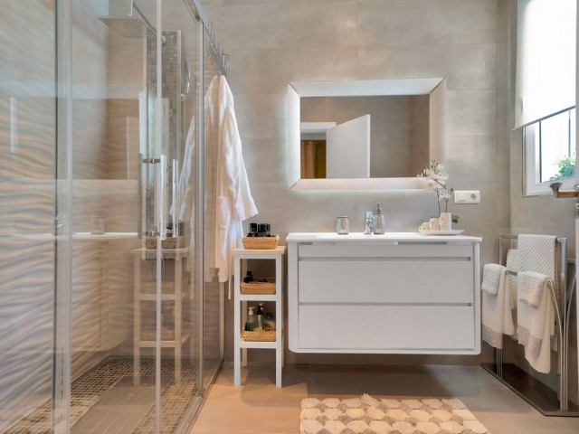 3 Soveroms Villa i Estepona