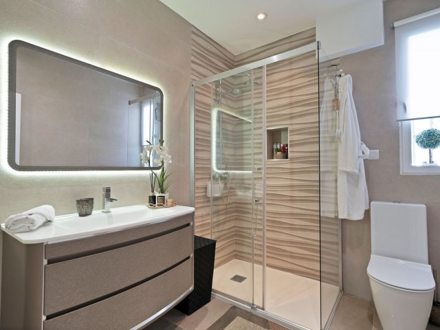3 Soveroms Villa i Estepona