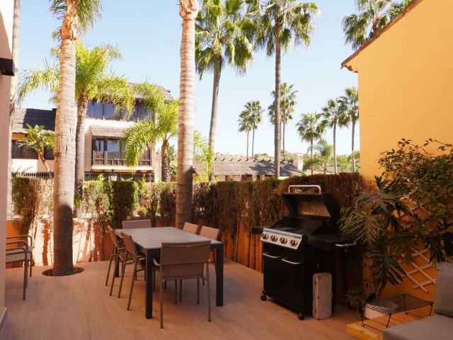 3 Schlafzimmer Reihenhaus in Nueva Andalucía