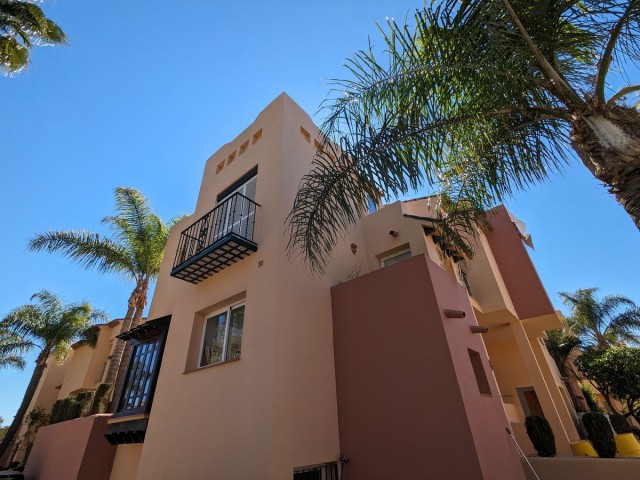 3 Schlafzimmer Reihenhaus in Nueva Andalucía