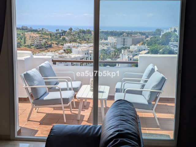 Appartement avec 3 Chambres  à Estepona