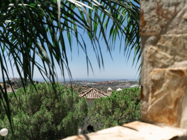 Apartment, Los Almendros, R5116936