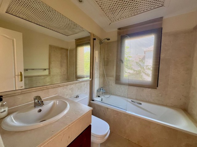 4 Sovrums Villa i Estepona