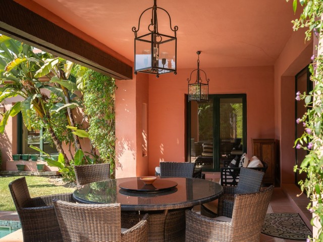 4 Bedrooms Villa in Atalaya