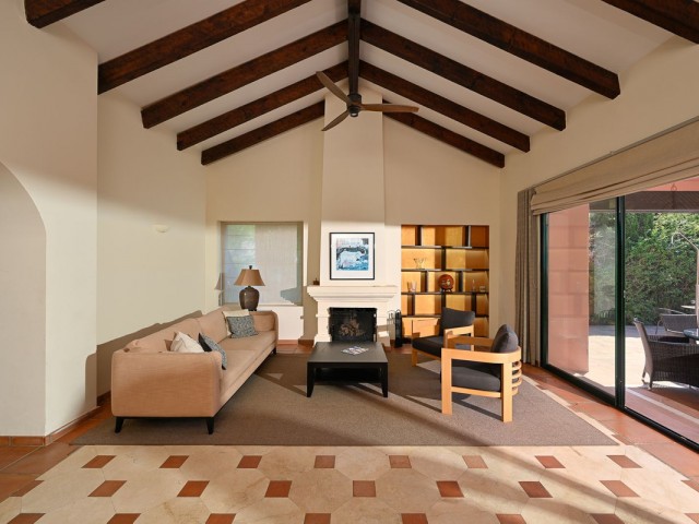 4 Bedrooms Villa in Atalaya