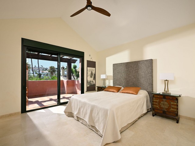 4 Bedrooms Villa in Atalaya