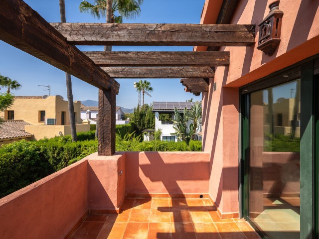 4 Bedrooms Villa in Atalaya