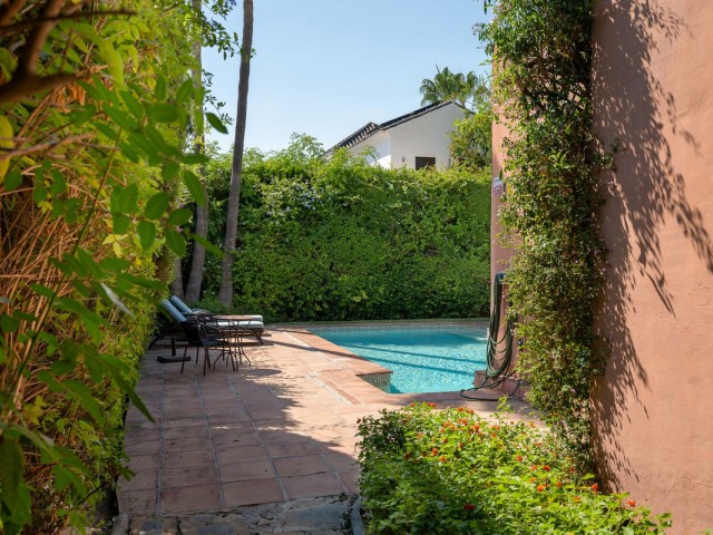 4 Bedrooms Villa in Atalaya