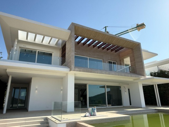 Villa avec 6 Chambres  à Marbella