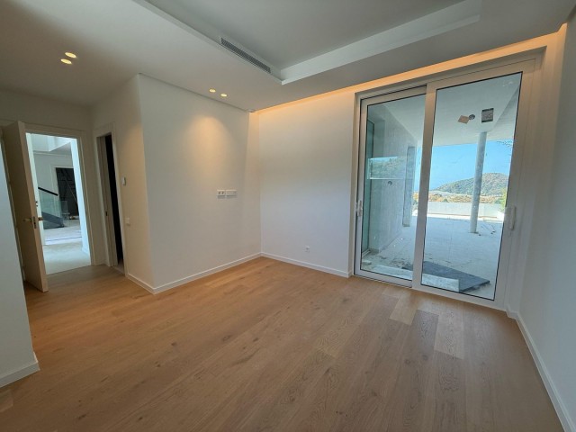 6 Soveroms Villa i Marbella