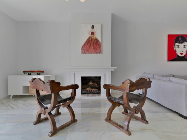 Penthouse, Bel Air, R5119675