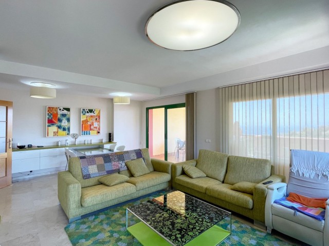 Apartamento con 4 Dormitorios  en Torreblanca