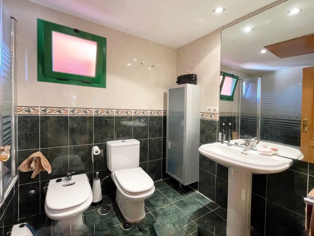 Apartamento con 4 Dormitorios  en Torreblanca